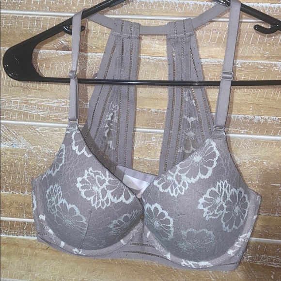 VS bra - Picture 1 of 3